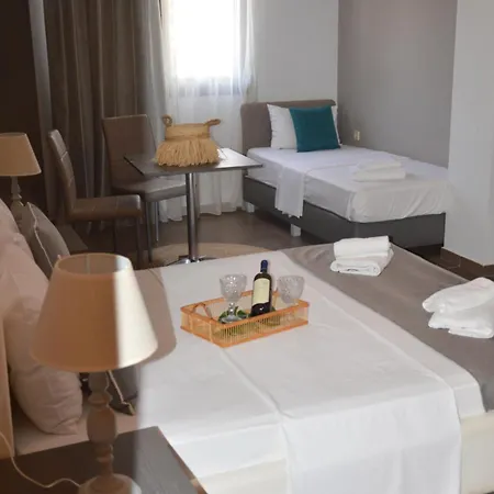 Aqua Mare Sea Side Aparthotel 3*