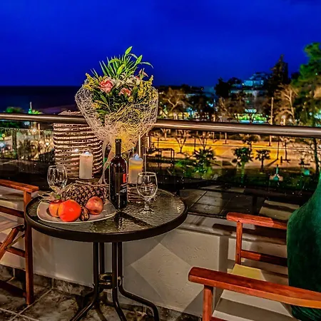 Aqua Mare Sea Side Aparthotel 3*