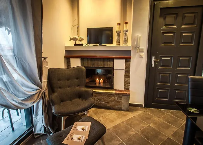 Aqua Mare Sea Side Aparthotel 3*