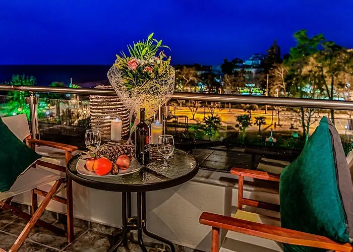 Aqua Mare Sea Side Aparthotel 3*