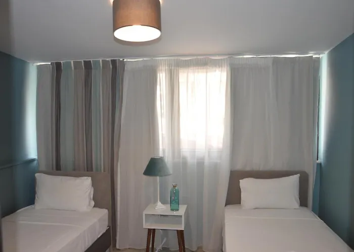 Aqua Mare Sea Side Aparthotel